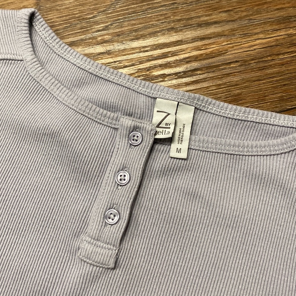 ZELLA Tiny Dancer Cropped LS Ribbed Tee Nordstroms Lilac Grey - Picture 3 of 4